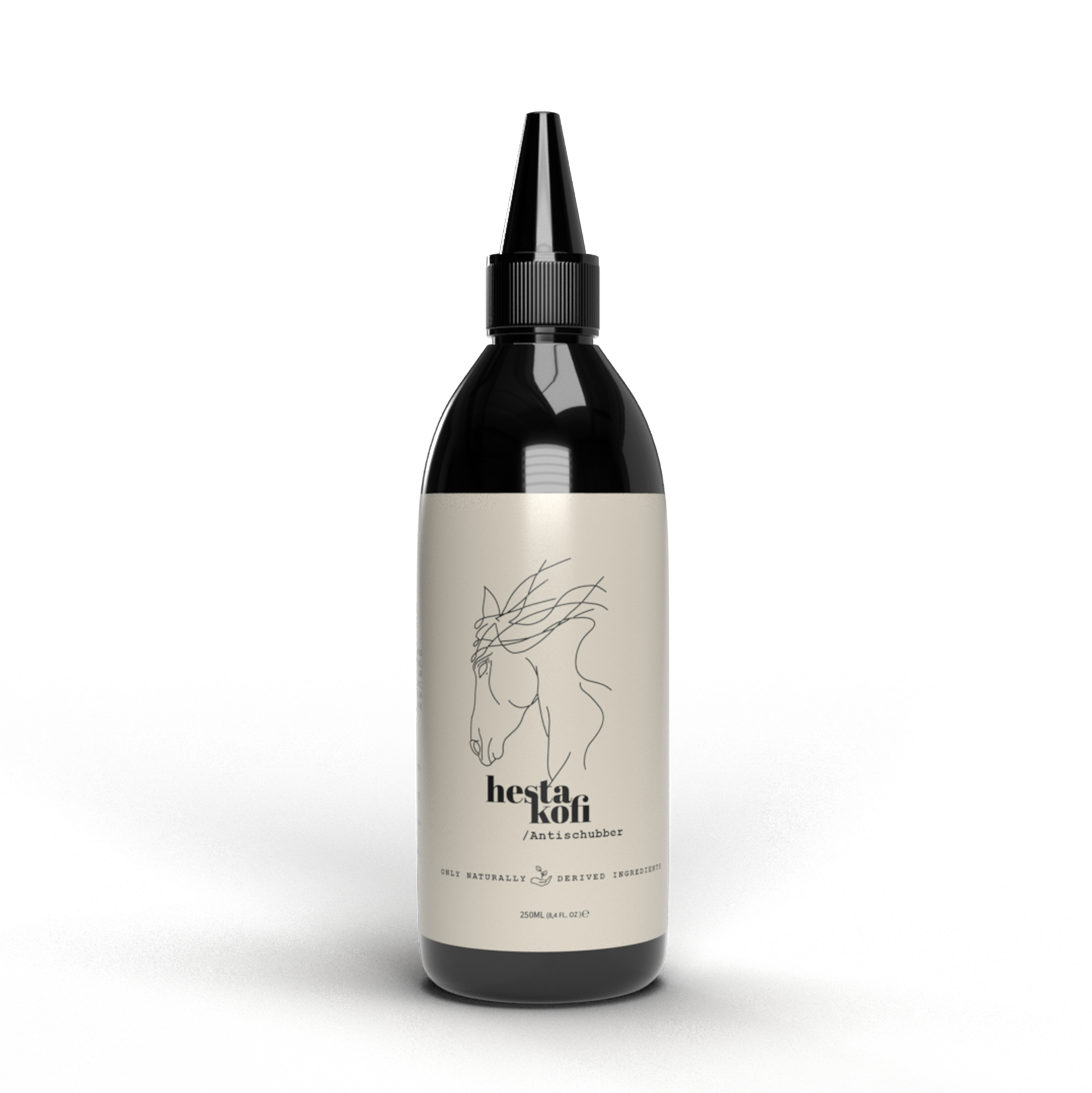 Schwarze Hestakofi Antischubber-Flasche mit spitzer Tülle und minimalistischem Pferdemotiv auf beigefarbenem Etikett. Formuliert für die zu Allergien neigende Pferdehaut mit feuchtigkeitsspendenden Inhaltsstoffen. Die Flasche steht auf einer strukturierten Oberfläche.